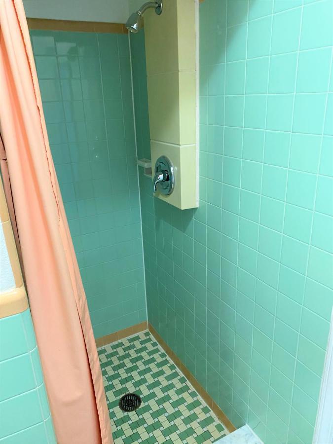 Valley Forge Motor Court Motel Уэйн Экстерьер фото